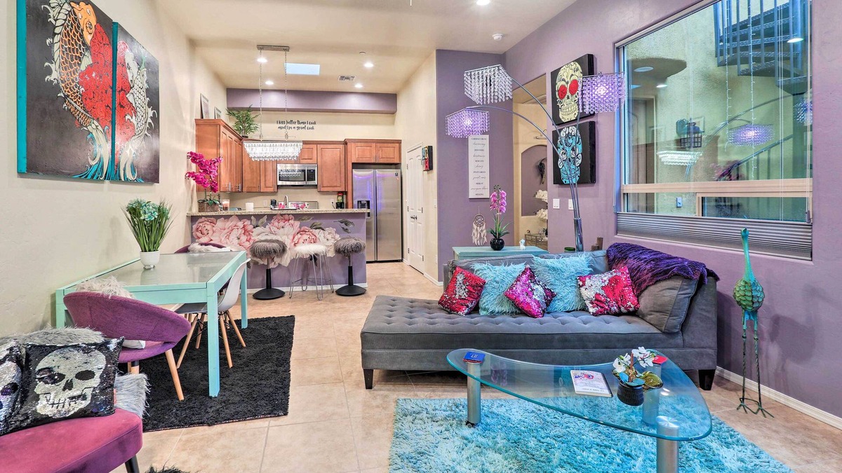 Tumacacori House | NEW! Modern Townhome w/ Community Pool Access!