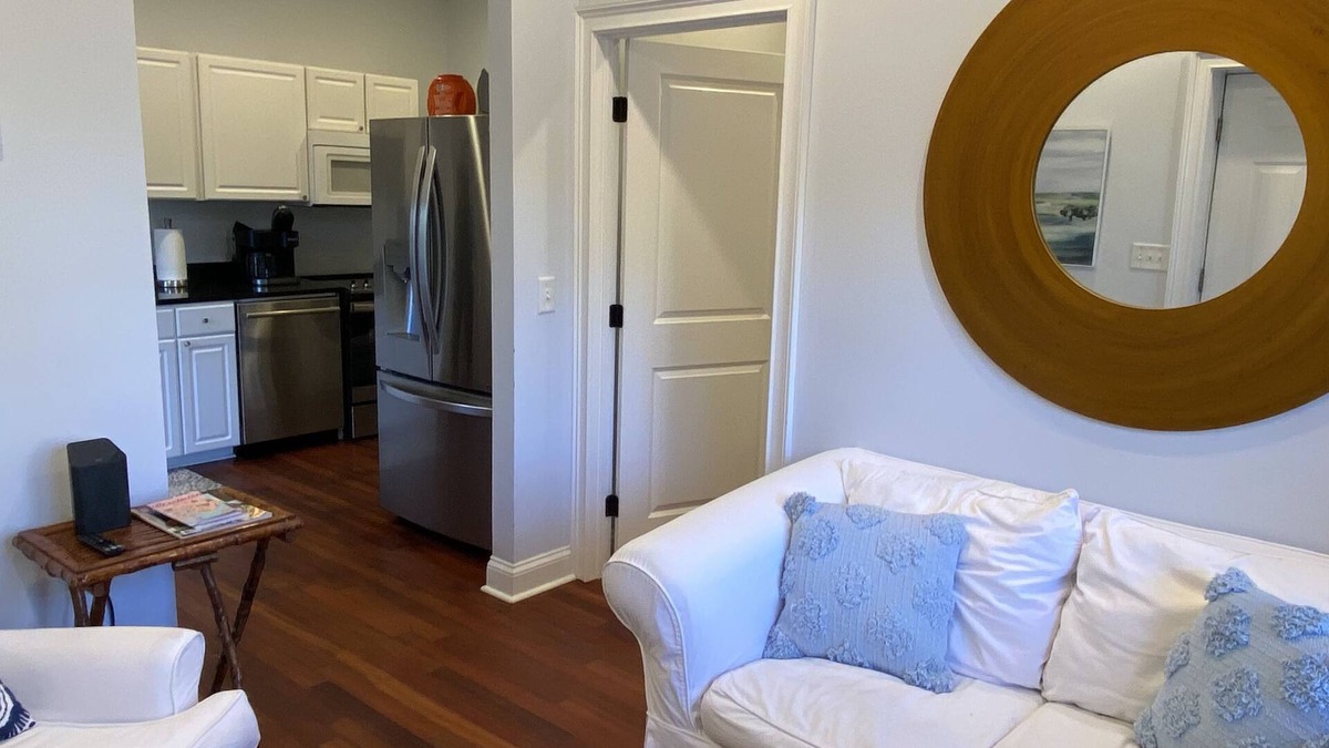 Charleston Apartment | NEW - Most affordable 1 bedroom close to Downtown 4 miles & Beach 6 miles