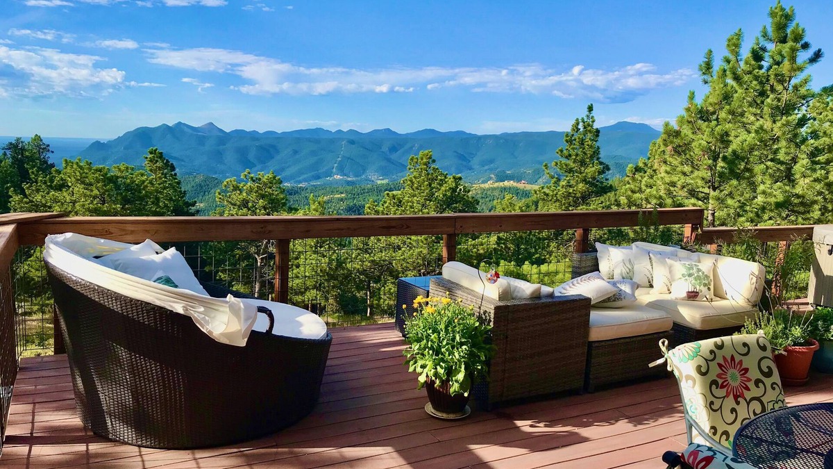 Boulder House | @NEW@ Mountain Getaway w/Chef's Kitchen, Yoga Studio, Sauna, Hot Tub & Trails