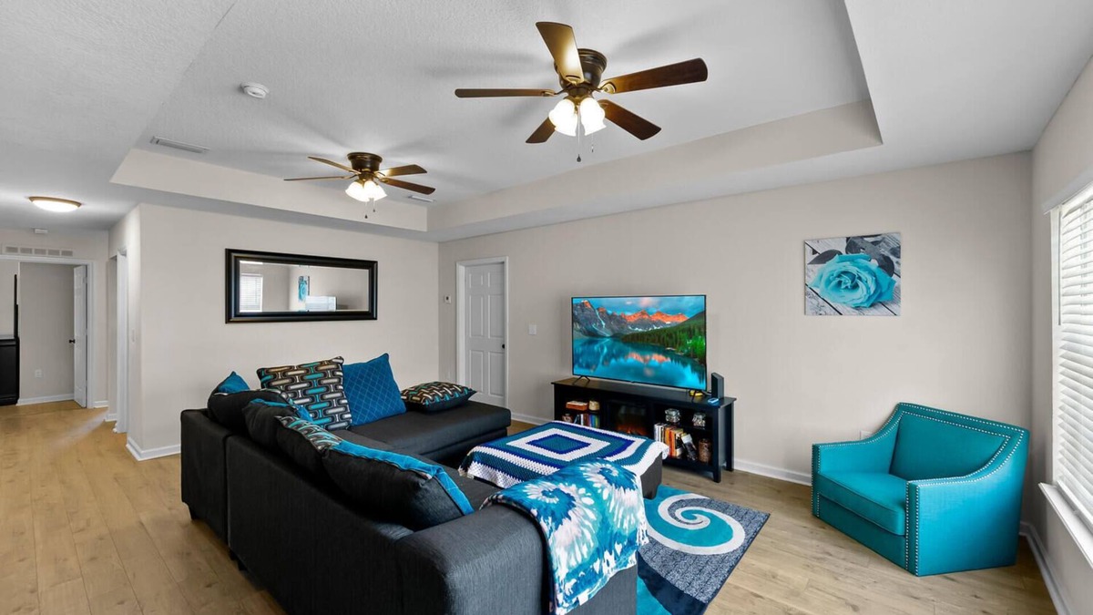 Northside House | ★NEW★N. Jax Home| Mins to ✈︎ | 4 Bed | EZ Check-In