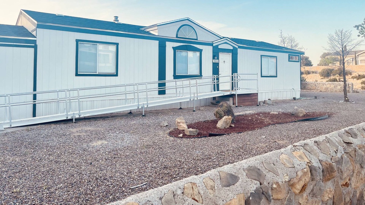Las Cruces House | NEW!! NICELY Remodeled Mobile home Mtn view, peaceful quiet Neighborhood
