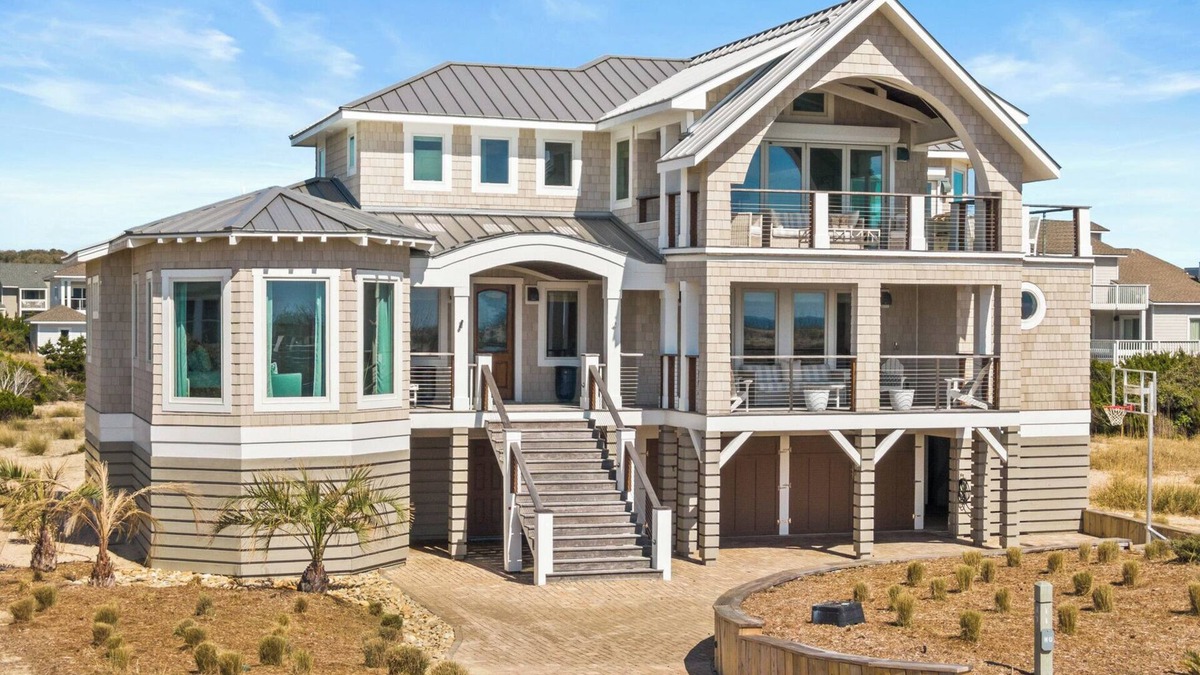 South Beach House | New Ocean Front Luxury Award Winner 5 BR 6.5 BA BHI and Shoals A Rare Find
