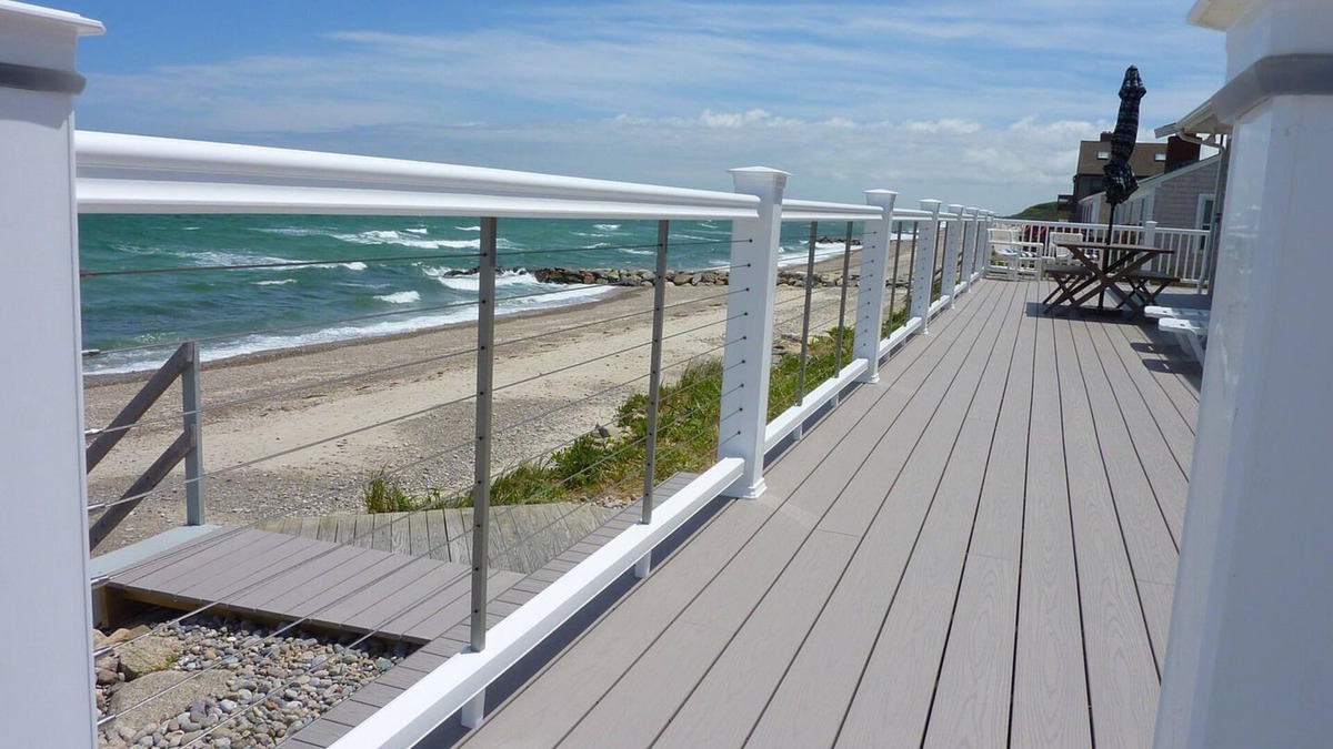 East Sandwich Cottage | NEW: Oceanfront Cottage with your own beach-no walking needed!