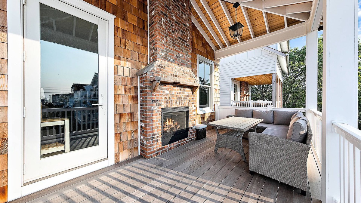 North Beach Haven House | New Oceanside 6 Bedroom Home with a Pool!