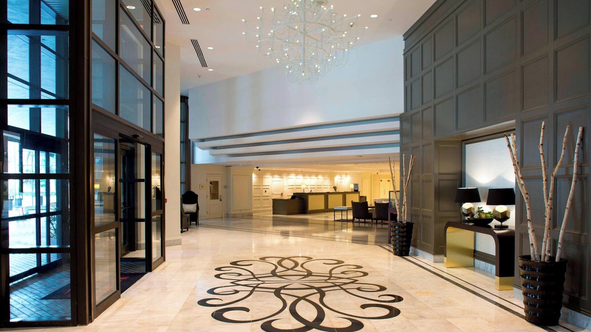 Metairie Hotel | New Orleans Marriott Metairie at Lakeway