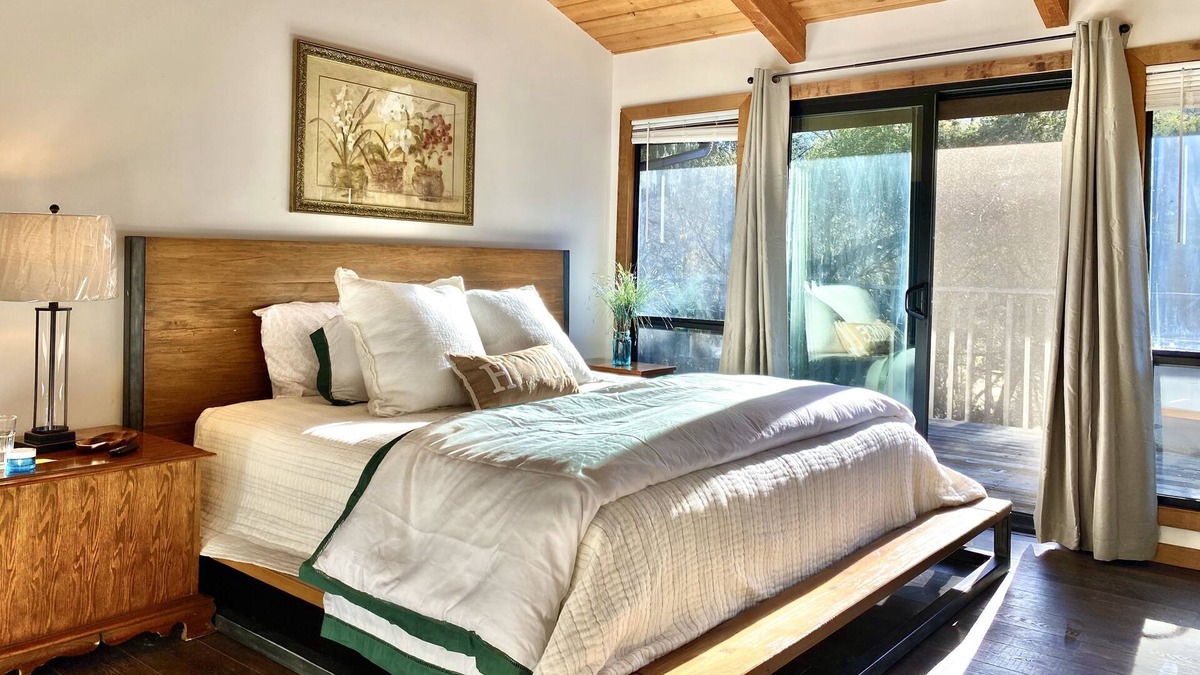 Carmel Valley Cabin | NEW! Peaceful Cabin on the Carmel Valley River close to Wine Tasting & Hiking