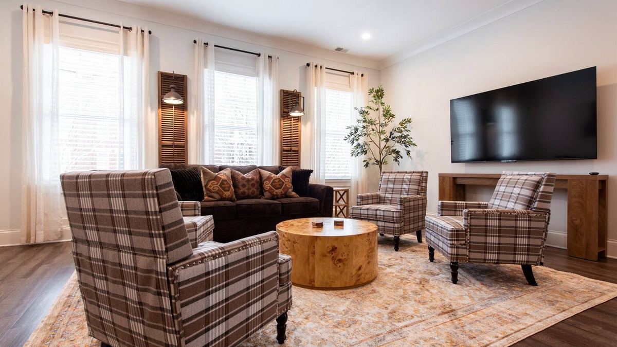 Prospect House | NEW Pet Friendly, WiFi, Bourbon Trail, Downtown Local Dining, Fully Loaded