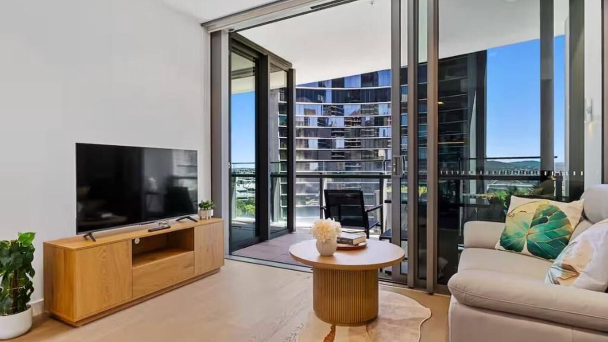 Brisbane Central Business District Apartment | New Private Apt in Queens Wharf lv12