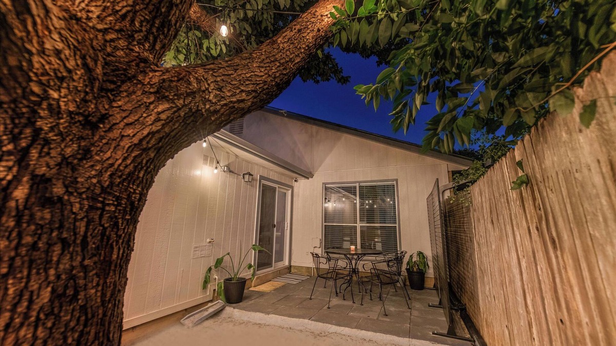 Universal City House | NEW! Private Pool Oasis, 2 Patios, Games & Charm – 5 Mins to Randolph AFB