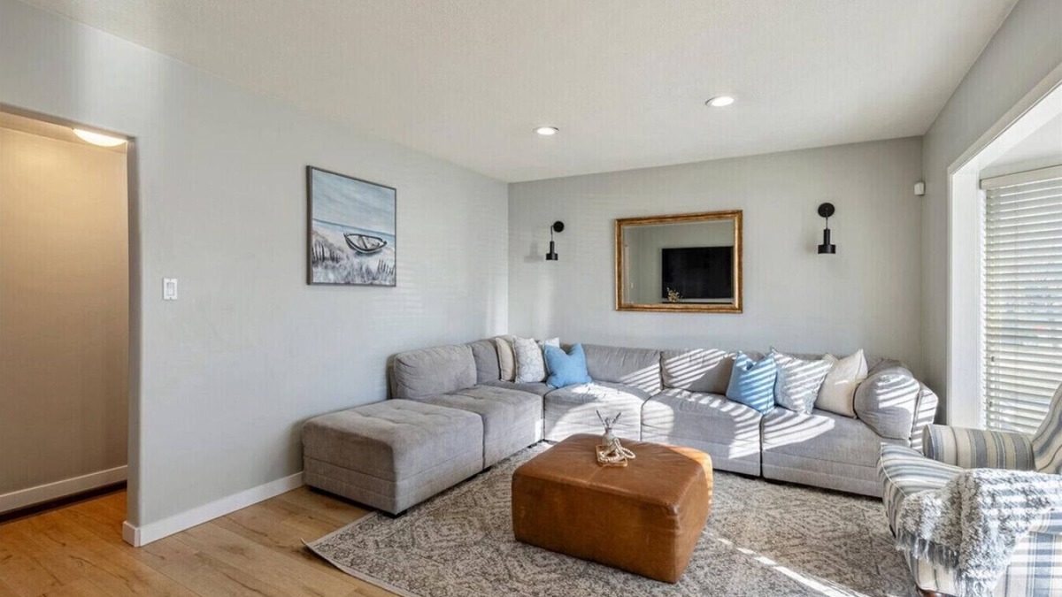 Maeser House | New! Provo Cottage | BBQ | Fenced | Crib
