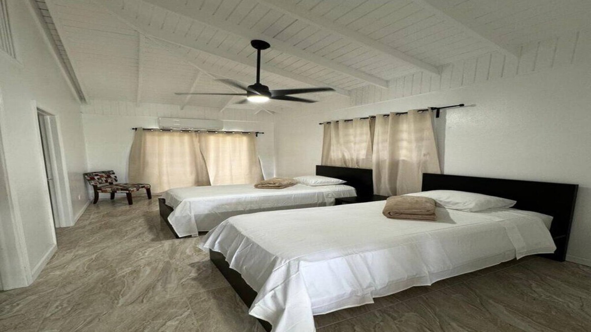 Estate Eastern Water Island House | New Remodeled Modern 5 bed Villa Balconies, Ocean Views AC, Generator WIFI