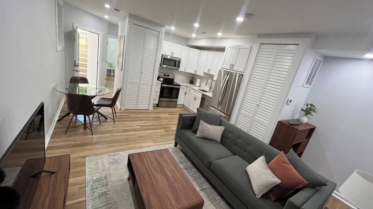 Park View House | NEW Renovated Beautiful APT~0.6 Miles Walk to Columbia Height Metro & Shops