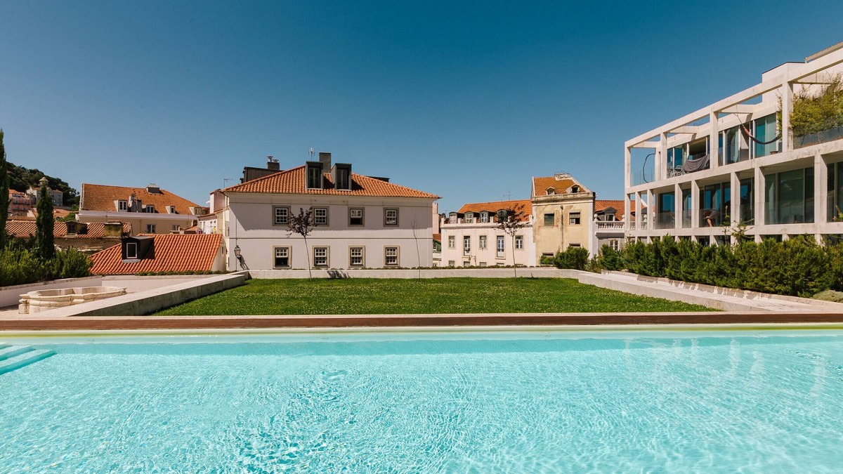 Santa Maria Maior Apartment | NEW! RENT4REST Graca 2Bdr Pool Castle View & Park