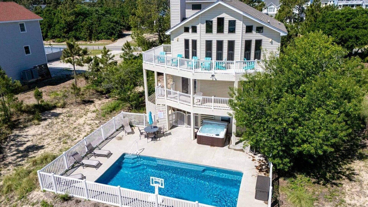 Whalehead Beach House | New Reservations for Aug/Sept Enjoy dinner on us with $100 gift certificate delivered to your hom.