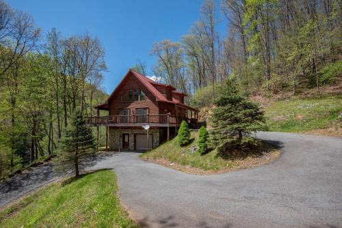 Todd House | New River Front Log Cabin- 30 Mins to Skiing, Fire Pit, Dogs OK