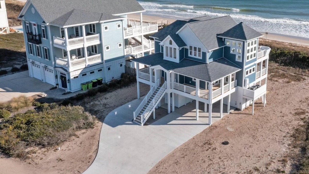 McCutcheon Field House | New River Inlet Rd. 586