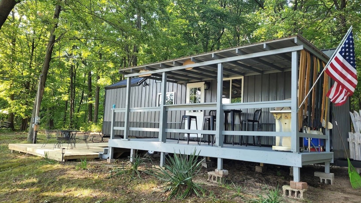 Greenville Apartment | New! Robin's Nest - Cute Lakefront Tiny House! Includes lake access!