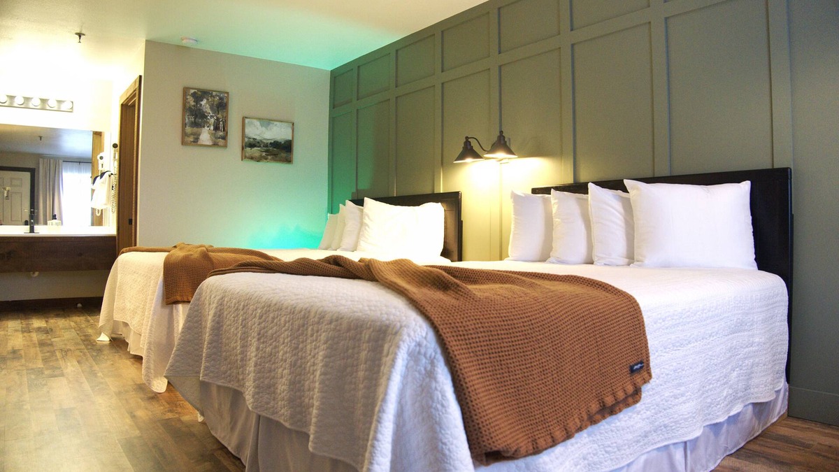 Indian Point Condo | New Room by Silver Dollar City + Shuttle + Pool