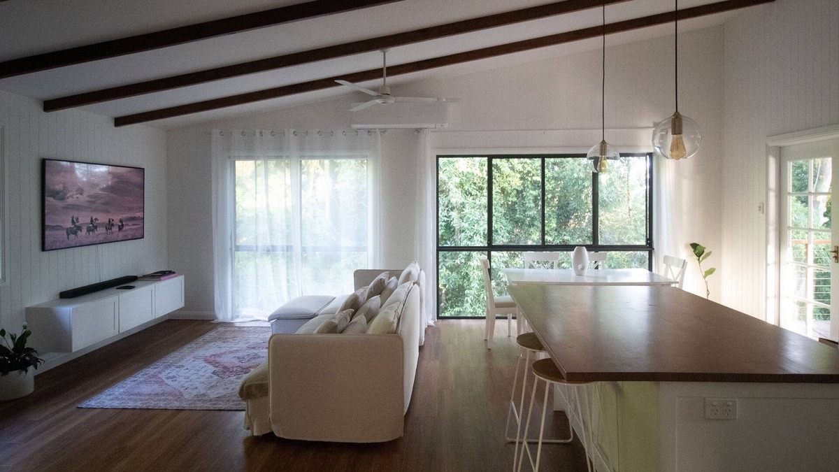 Nambour House | New Rosemount Treetops Retreat - Centrally Located to Beaches and Hinterland