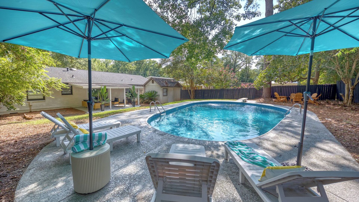 Columbus House | NEW! Savvy Oasis w/Pool, Sleeps 14 I 15 min to Fort Benning