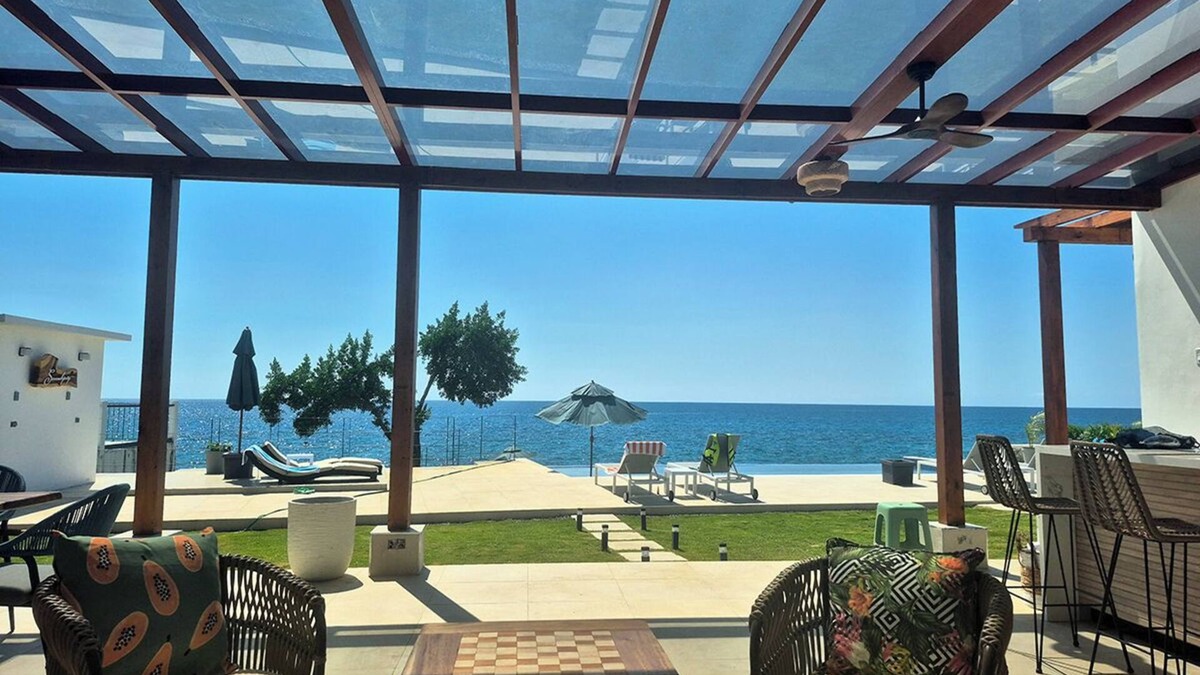 Whitehouse Villa | New - Serene 4BR Oceanfront Villa w/Large Saltwater Pool and Direct Sea Access