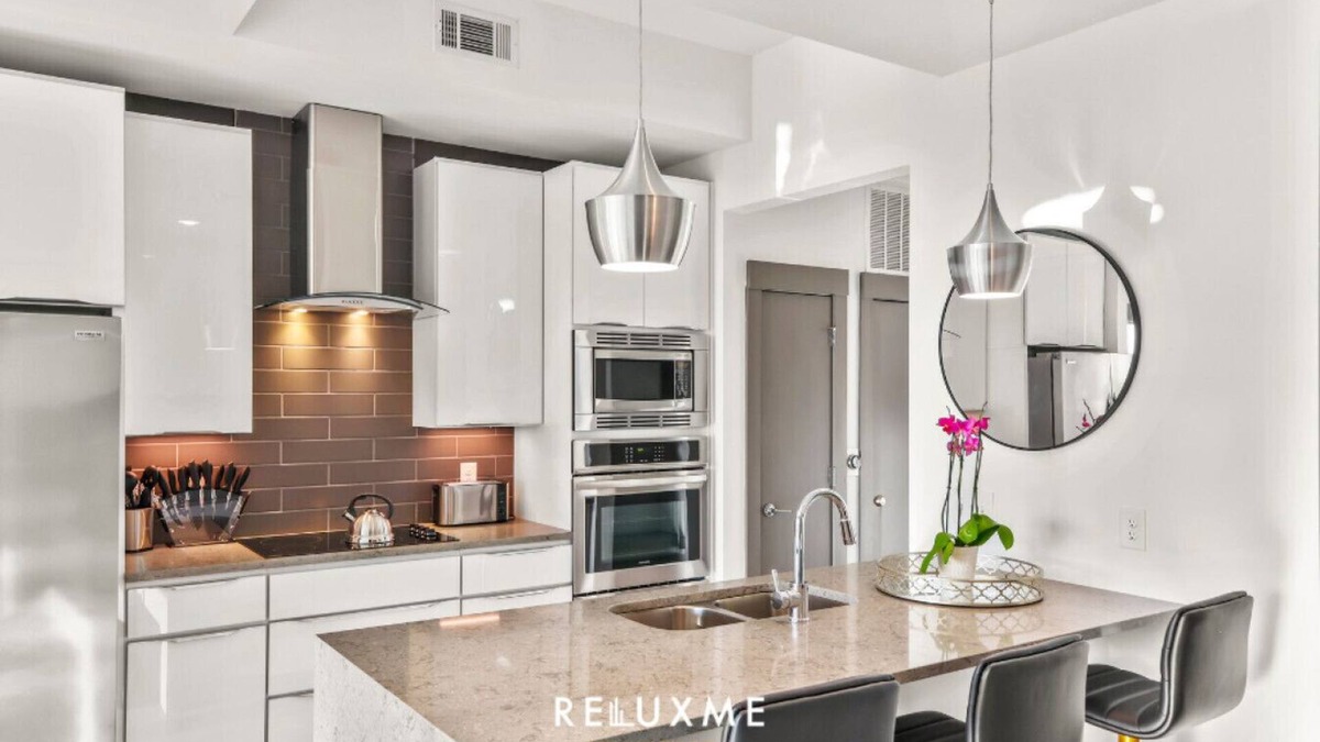 Second Ward Apartment | NEW Skyline Escape | A Reluxme High-Rise Experience🏙️