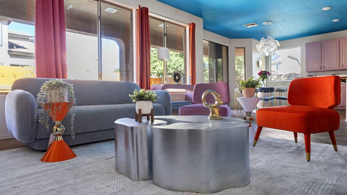 Pinal County House | NEW! Sleeps 24+ House w/Heated Pool, Arcades, Soda Fountain