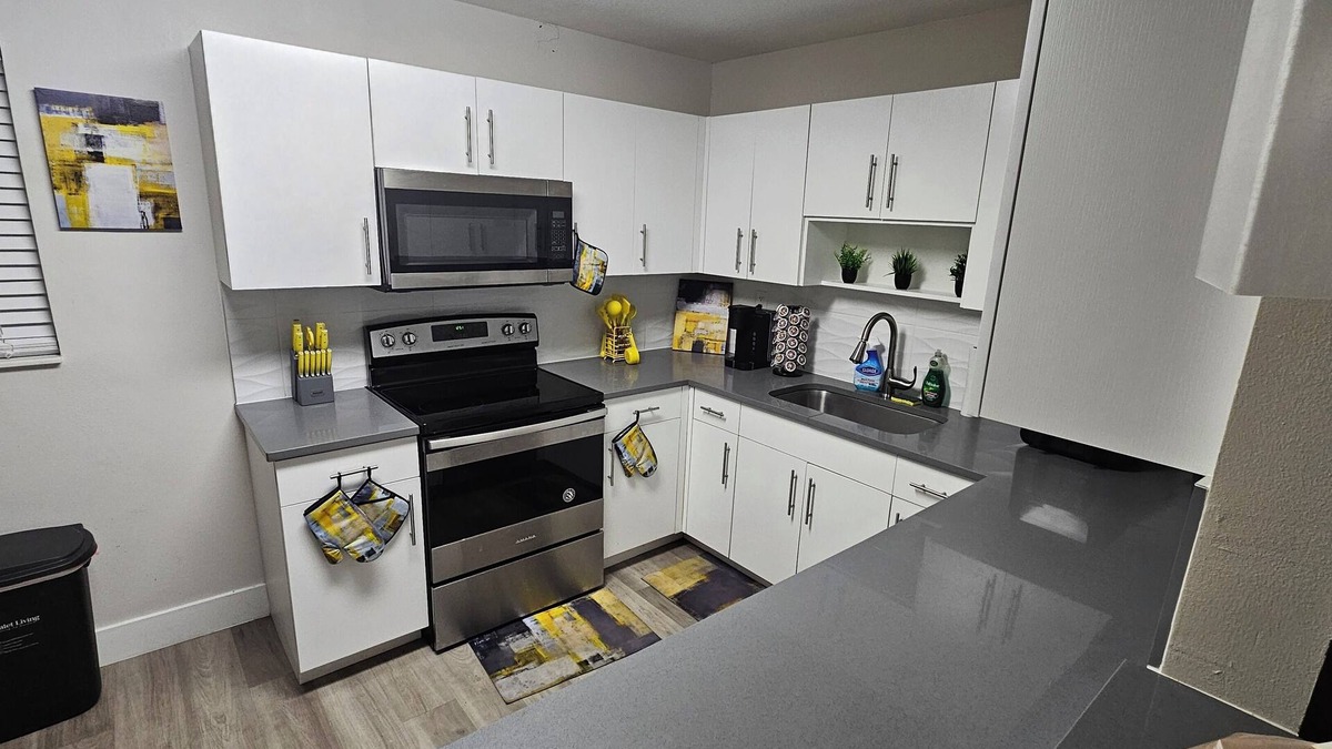 Sunrise Apartment | New Spacious 2 Bedroom 2 Bathroom