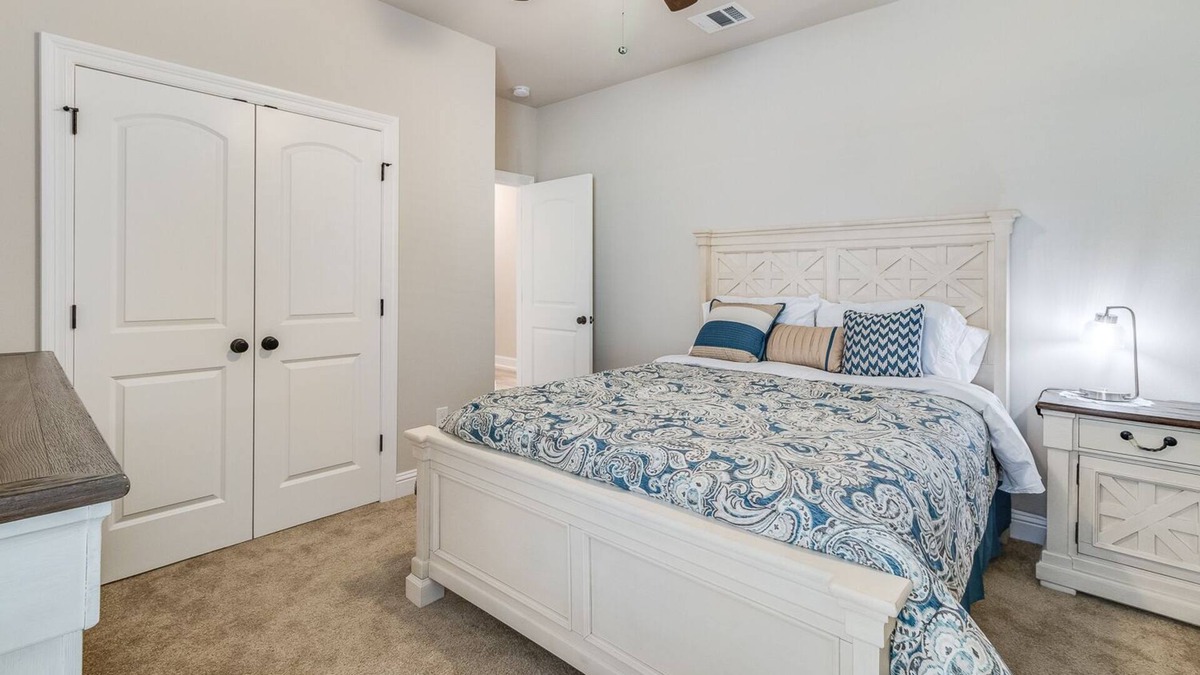 Milton House | New spacious Luxury home in quiet area