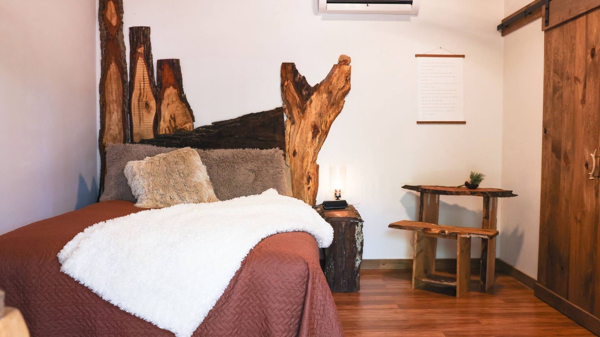 Canton House | NEW & sparkling clean extras available dinner with horses or charcuterie wine