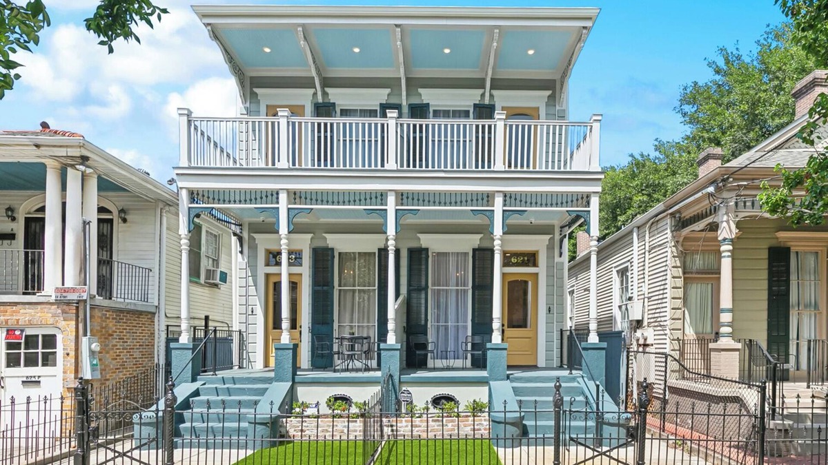 Faubourg Marigny House | NEW Stunning 2 BR, 2 1/2 Bath and Bonus Office Space in the Marigny Triangle