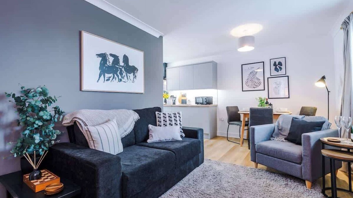 Crewe Apartment | New! Stunning Flat, Perfect for Business, sleeps 3