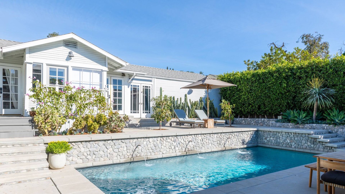 Silver Lake House | NEW Stunning Stylish Perfect Escape! POOL + CASITA