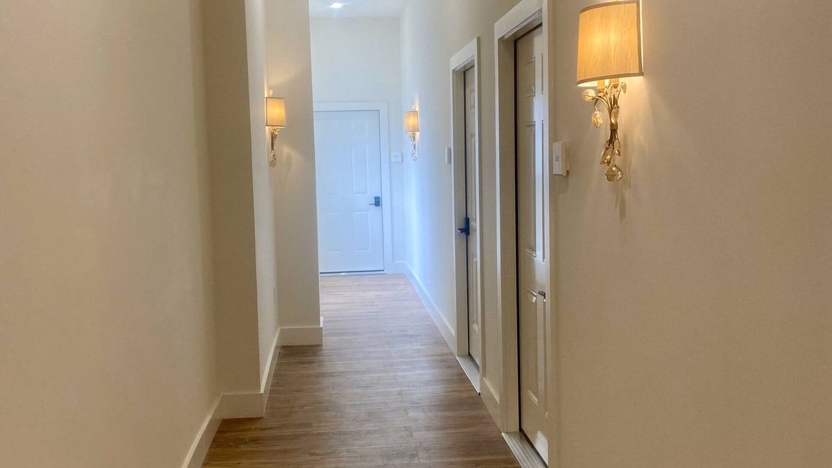 Elizabethtown Apartment | New Stylish Apartment with New Furnishings in Renovated Building! #302