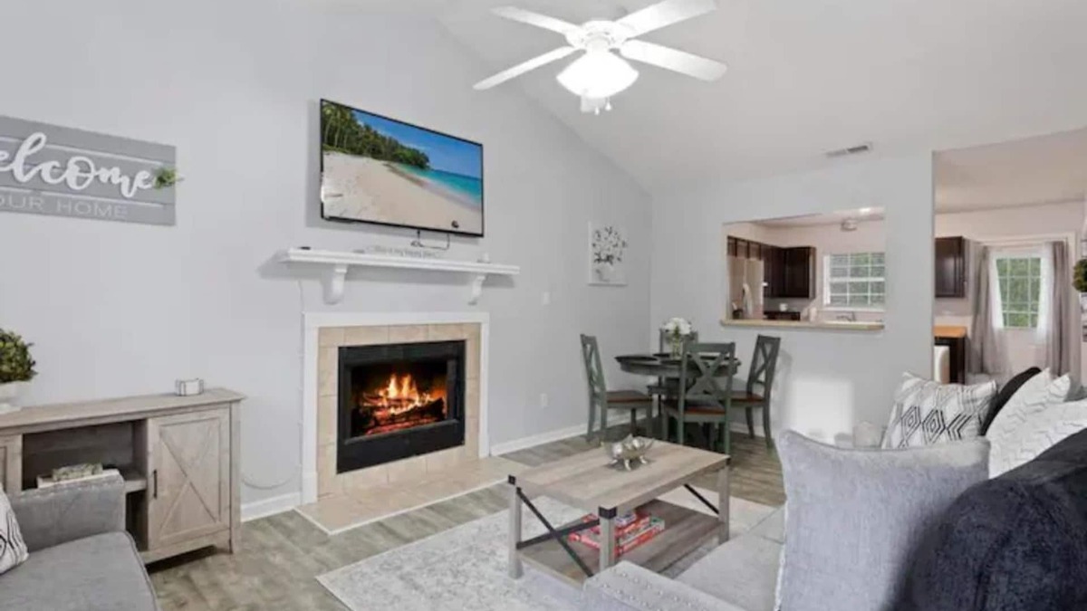 Jacksonville House | NEW Stylish🏡Home🌟near MCB Camp Lejeune