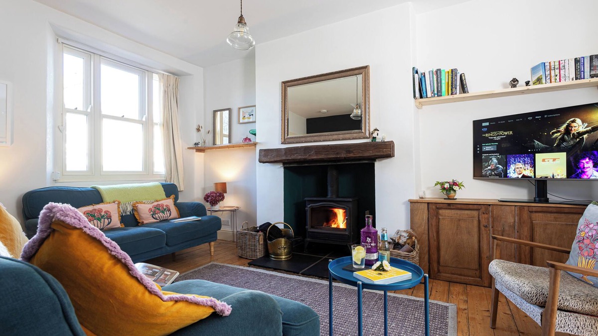 Kendal Cottage | NEW! Stylish period cottage near town with log burner, parking, garden.
