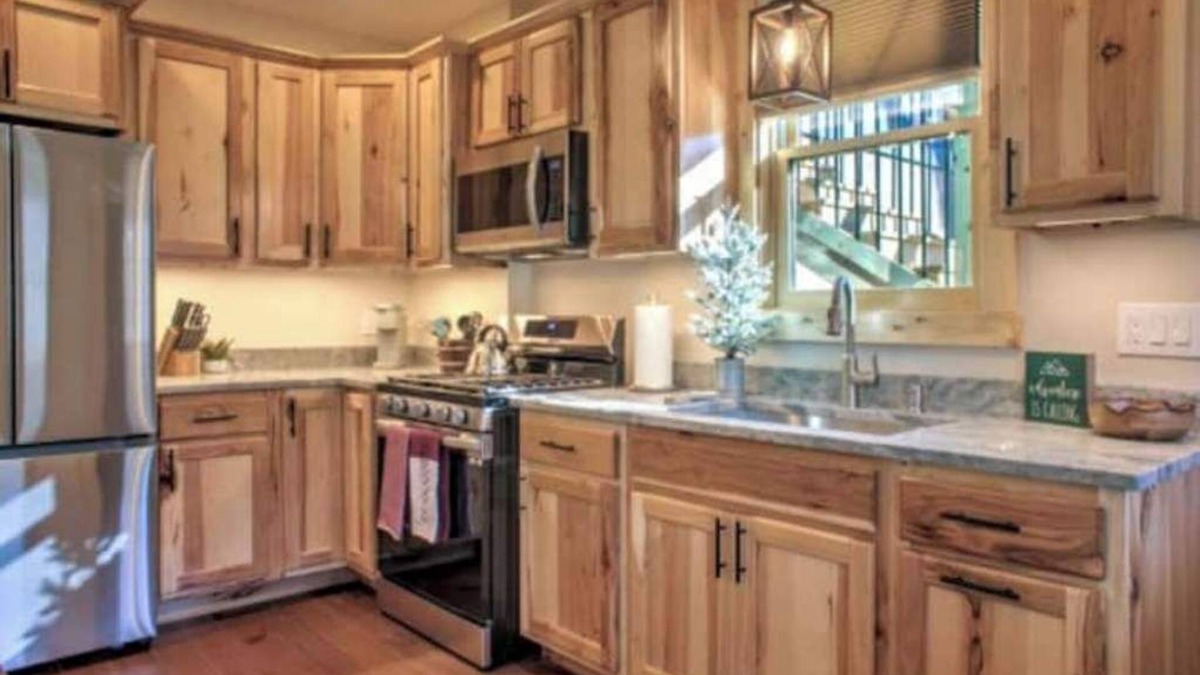 Beech Mountain Apartment | New & Stylish Retreat –Peaceful and Perfectly Located