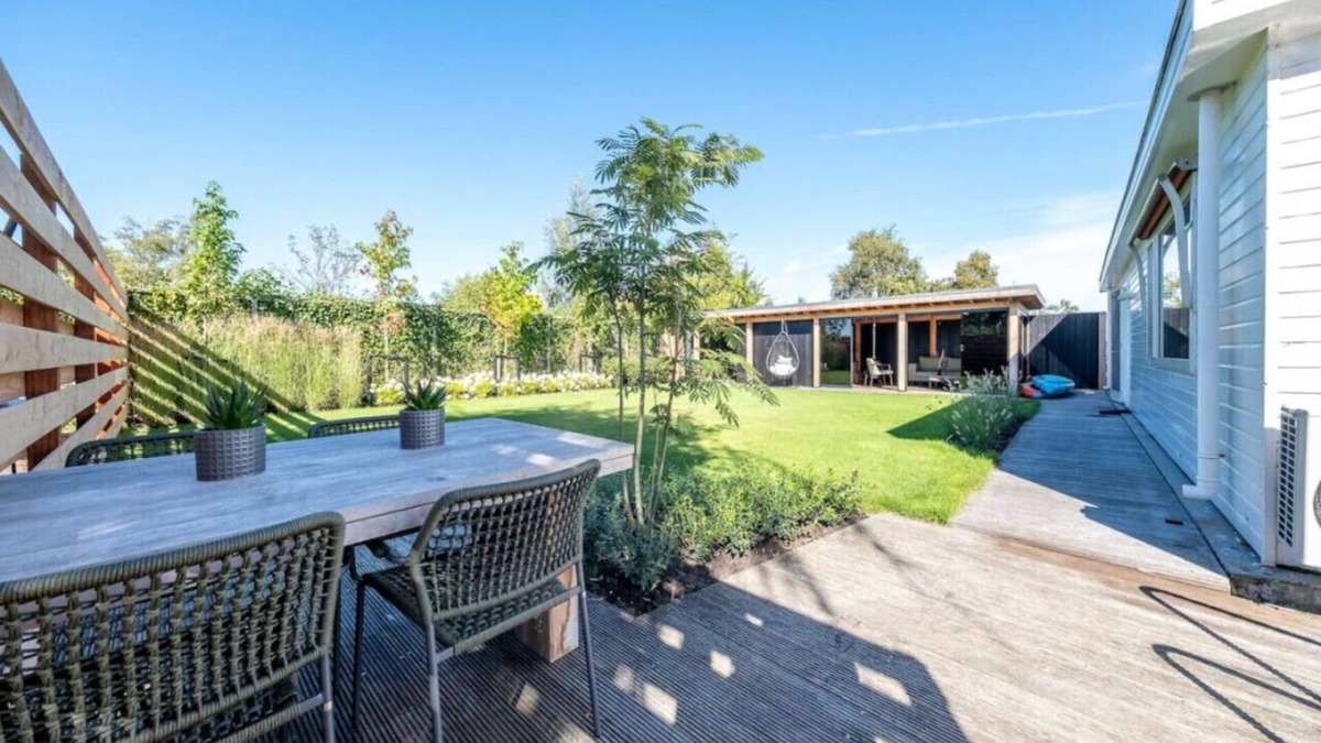Municipality of De Ronde Venen Apartment | NEW - The Cosy Houseboat - on a lake near Amsterdam