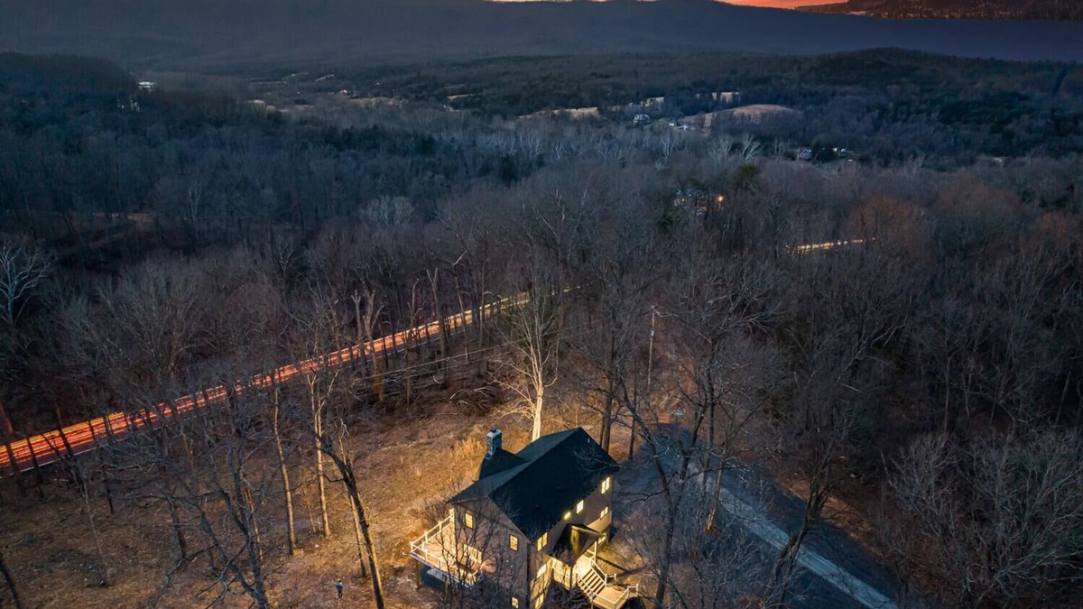Rileyville House | NEW! The Hilltop Station