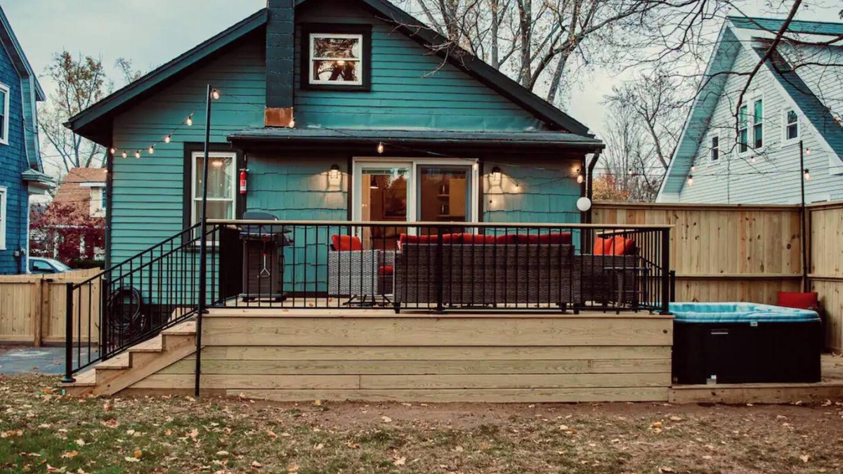 Saugerties House | New! Thoughtful and Cozy Craftsman Waiting for You! Walk to village center!