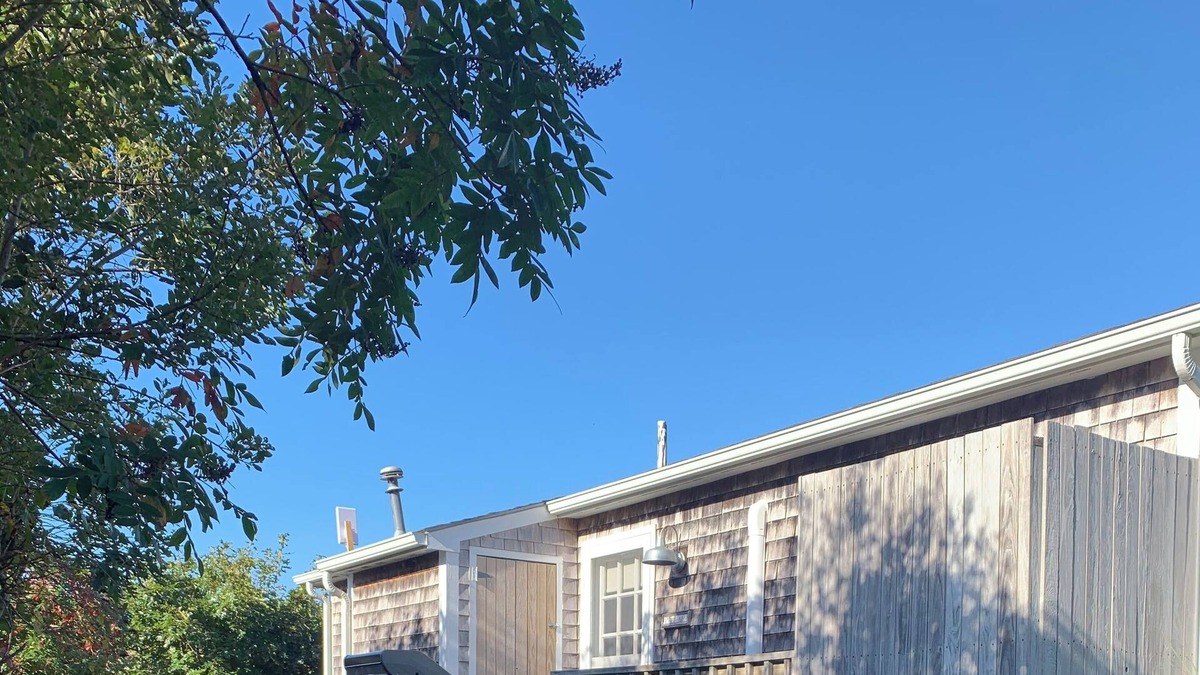 Menemsha Cottage | New to VRBO! Favorite spot of the famous photographer Alfred Eisenstaedt