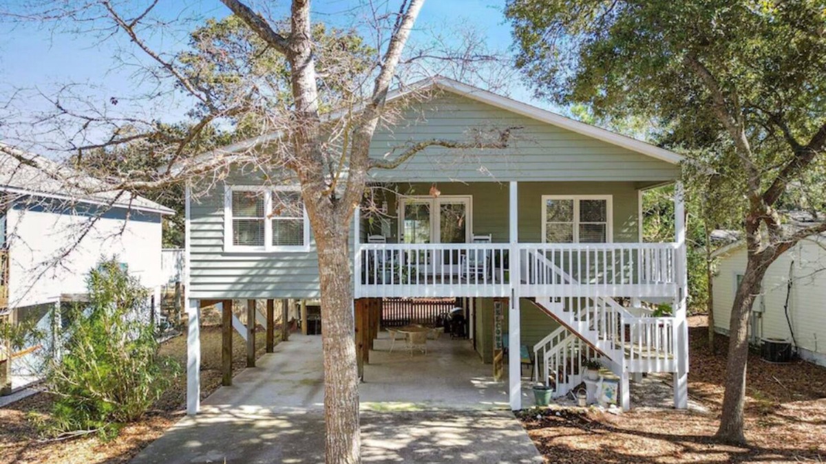 Tranquil Harbour House | New to VRBO - Island Mist, Oak Island .7 miles to beach