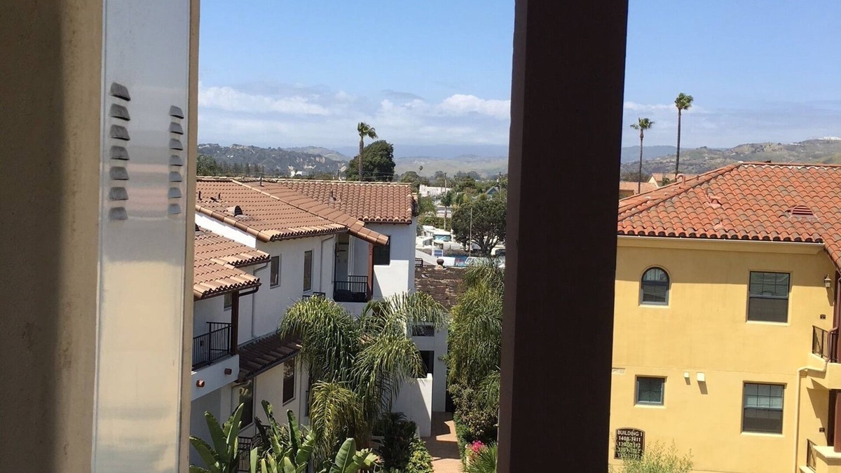 Ventura Apartment | New Top Floor studio with great views- 2 blocks from downtown and walk to ocean