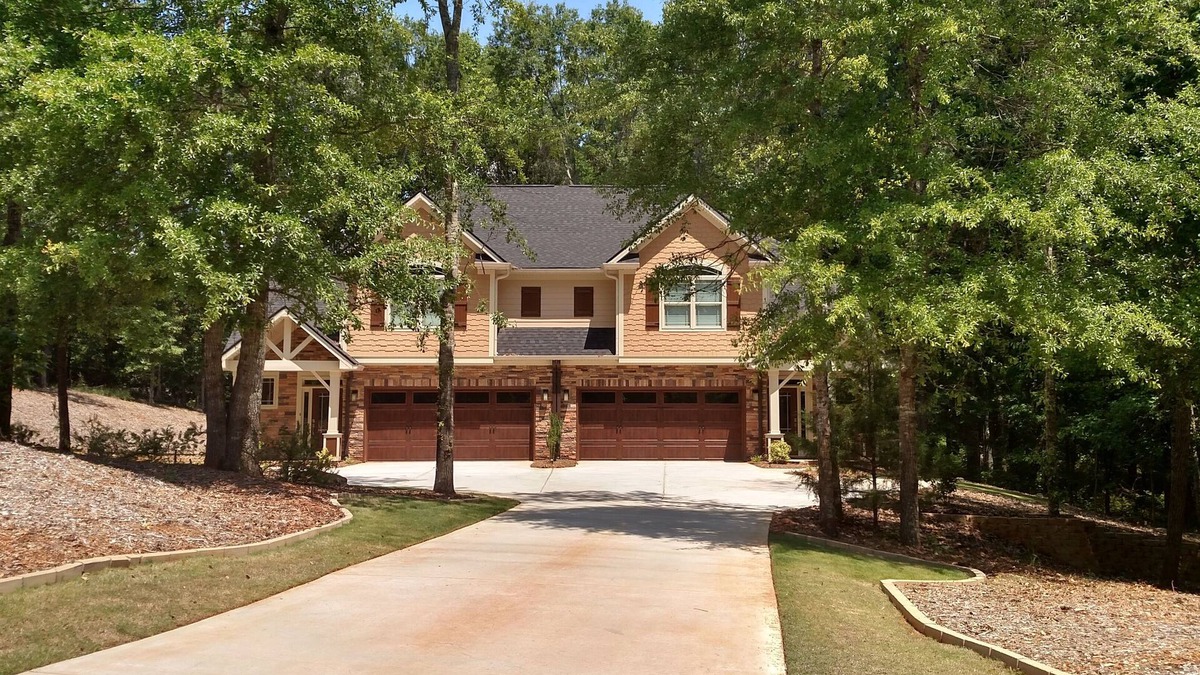 Tyrone House | New Townhome On Private Wooded Lot. Convenient To Atlanta, Pinewood Studios