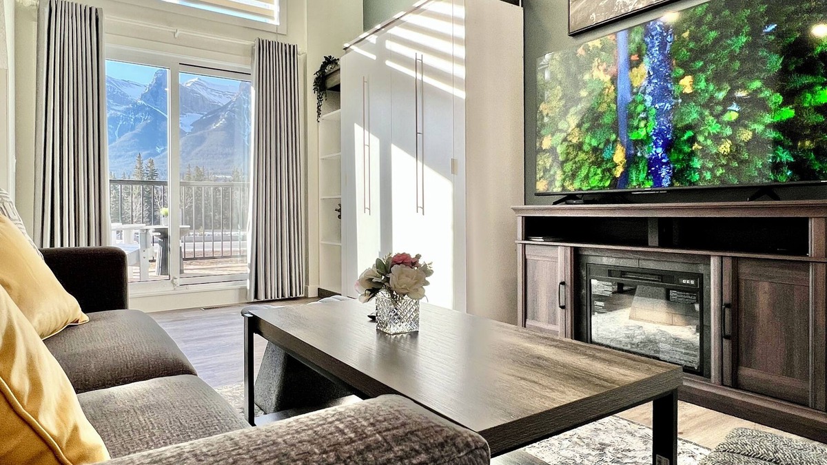 Harvie Heights House | New Townhome with Nice Layout @Skyridge, 5min to Canmore, 1min to BanffGate