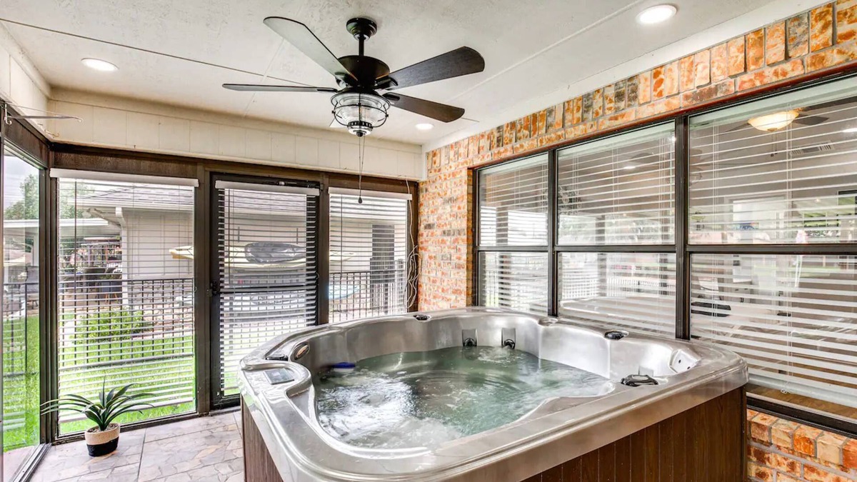 Granbury House | New! Tranquil & Peaceful Lake Granbury Retreat | Hot Tub | Pet Friendly | Great Location to Swim!