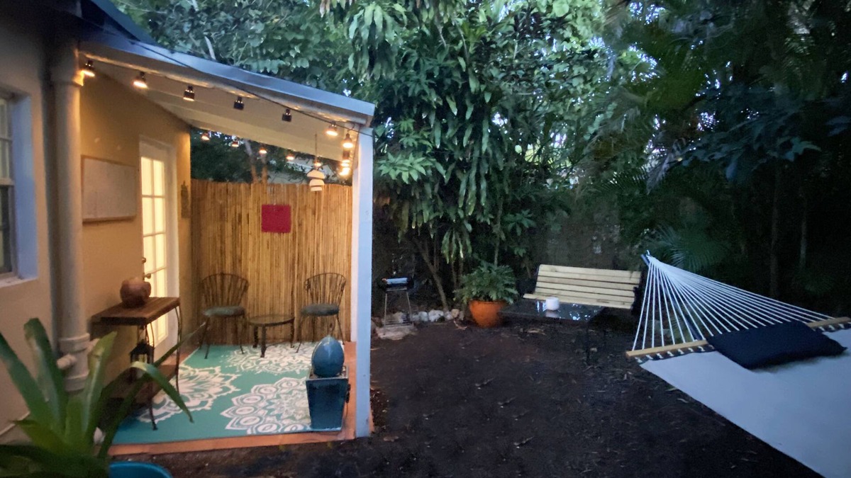 Miami Shores Cottage | NEW! Tropical Deco Cottage minutes to beaches and Barry University