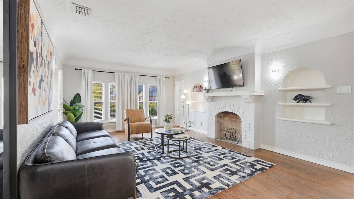 Park Cities House | New! University Park | SMU Campus 1 block2nd FL