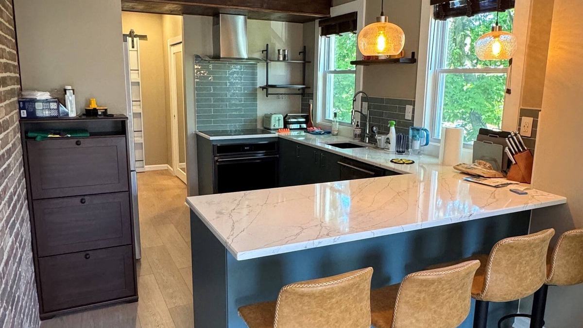 Historic Downtown Apartment | NEW! Urban Oasis, Chic 3-BR 2-BA Corner Unit, Steps Away from NYC!