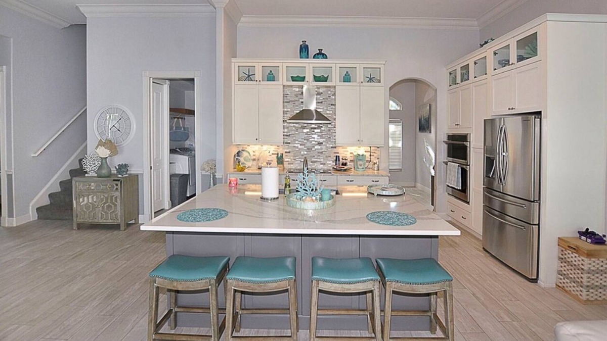 Vero Beach House | NEW!☀️Vero Islander is minutes to 🏖️beach. Private pool in a gated community🌴